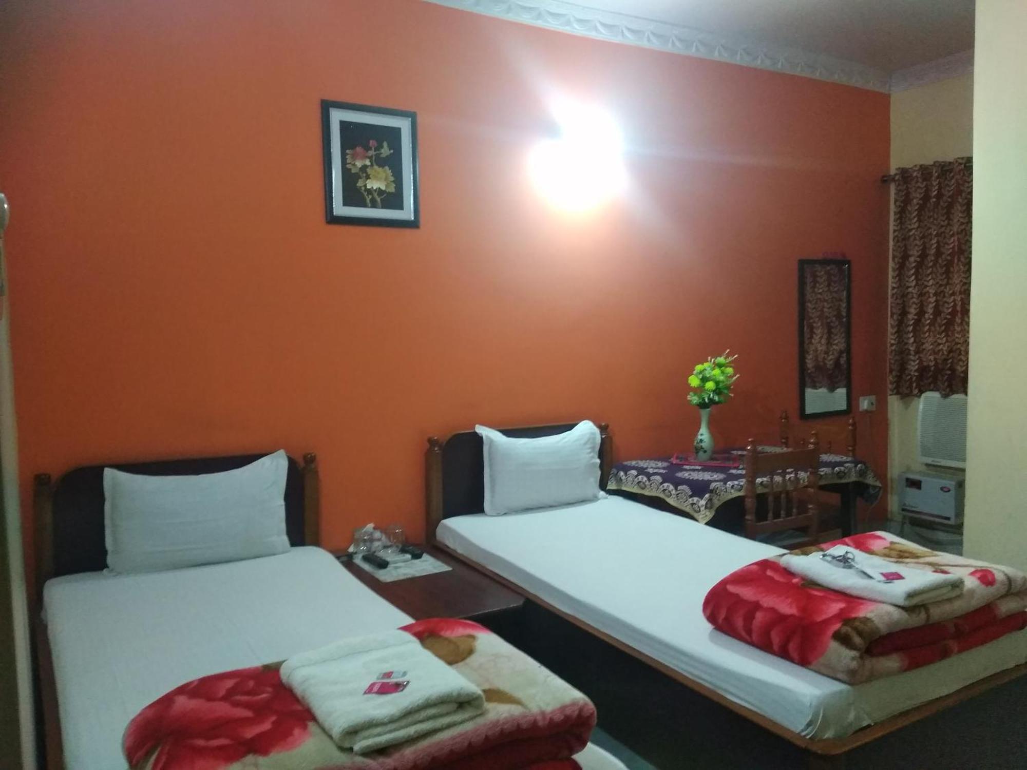 Hotel Chandrakala Regency 300 Meters From Dhanbad Railway Exterior foto