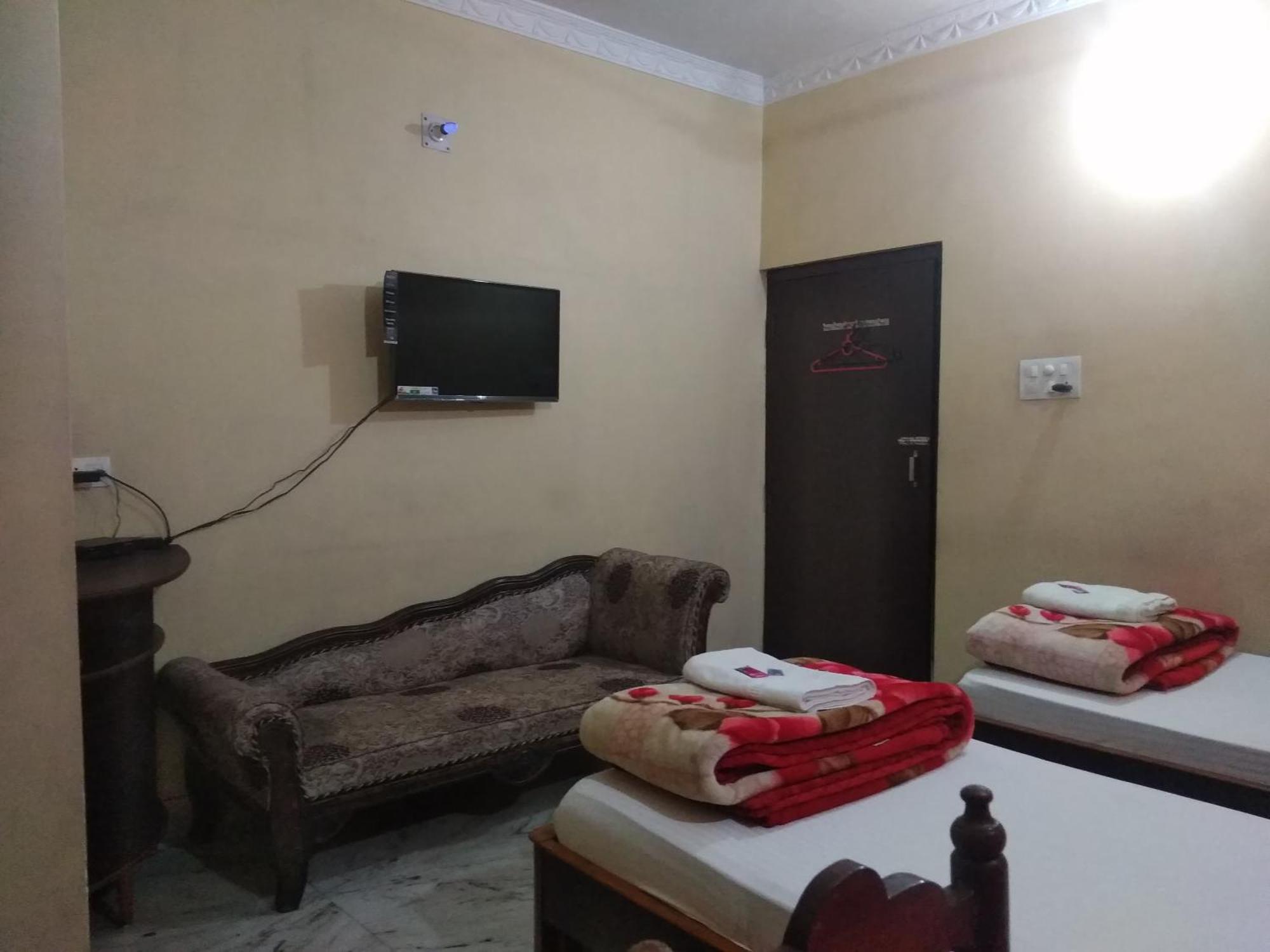 Hotel Chandrakala Regency 300 Meters From Dhanbad Railway Exterior foto